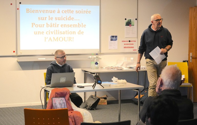 Conférence de Joël Pralong sur le suicide, retour en images et sons
